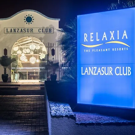 Relaxia Lanzasur Club - Aqualava Water Park מלון