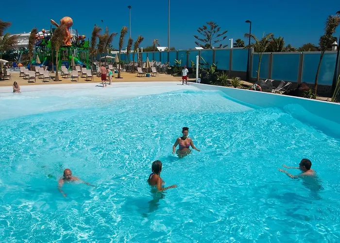 Hotel Relaxia Lanzasur Club - Aqualava Water Park 3*