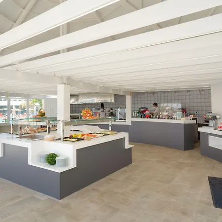 Relaxia Lanzasur Club - Aqualava Water Park فندق