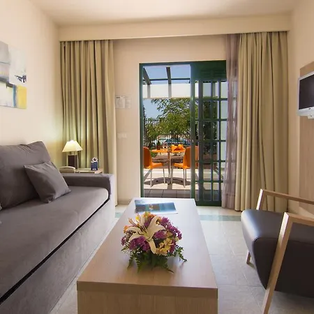 Relaxia Lanzasur Club - Aqualava Water Park 3* بلايا بلانكا